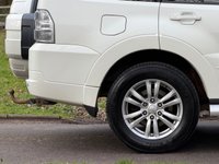 USED 2012 62 MITSUBISHI SHOGUN 3.2 DI-DC SG3 SUV 5dr Diesel Auto 4WD Euro 5 LWB (197 ps) 