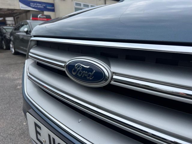 2019 FORD KUGA 2.0 TDCi EcoBlue Titanium Edition SUV 5dr Diesel Manual Euro 6 (s/s) (150 ps) - Photo 3