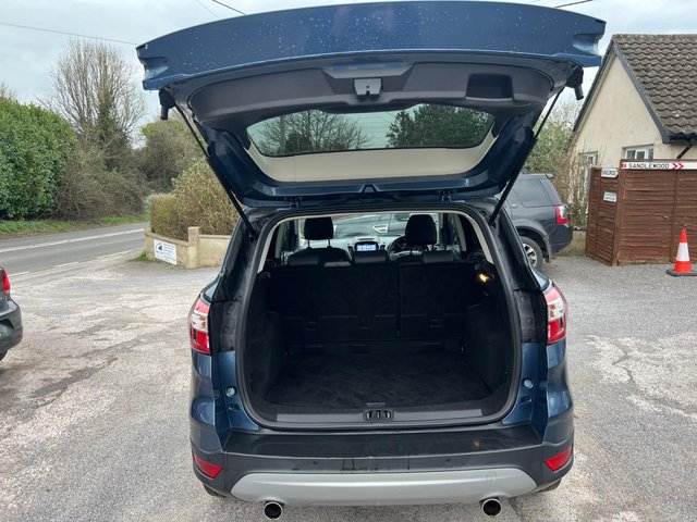 2019 FORD KUGA 2.0 TDCi EcoBlue Titanium Edition SUV 5dr Diesel Manual Euro 6 (s/s) (150 ps) - Photo 10