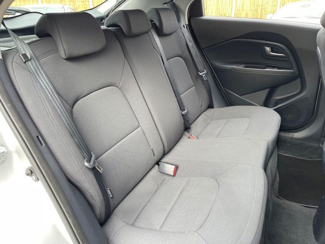 2013 KIA RIO - Photo 9