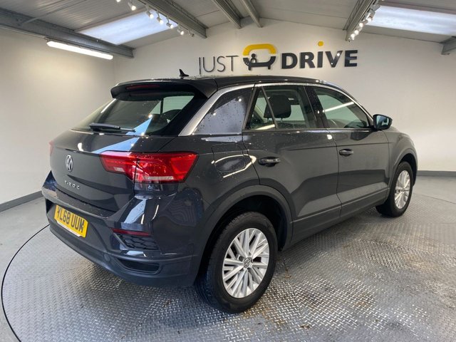 2019 Volkswagen T-Roc 1L S 5dr - Photo 5