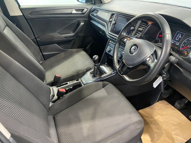 2019 Volkswagen T-Roc 1L S 5dr - Photo 11