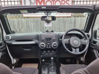 USED 2014 14 JEEP WRANGLER 2.8 CRD Sahara SUV 4dr Diesel Auto 4WD Euro 5 (197 bhp) ** WE OFFER FINANCE ON THIS CAR **