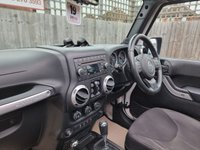 USED 2014 14 JEEP WRANGLER 2.8 CRD Sahara SUV 4dr Diesel Auto 4WD Euro 5 (197 bhp) ** WE OFFER FINANCE ON THIS CAR **