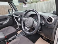 USED 2014 14 JEEP WRANGLER 2.8 CRD Sahara SUV 4dr Diesel Auto 4WD Euro 5 (197 bhp) ** WE OFFER FINANCE ON THIS CAR **