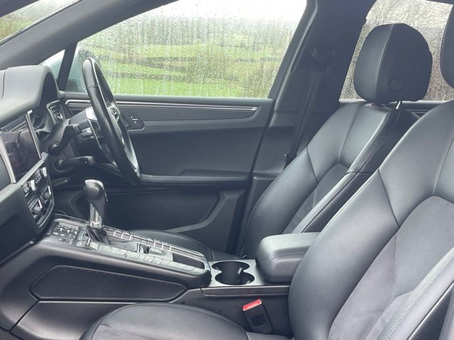 2018 PORSCHE MACAN 2.0T SUV 5dr Petrol PDK 4WD Euro 6 (s/s) (245 ps) - Photo 3