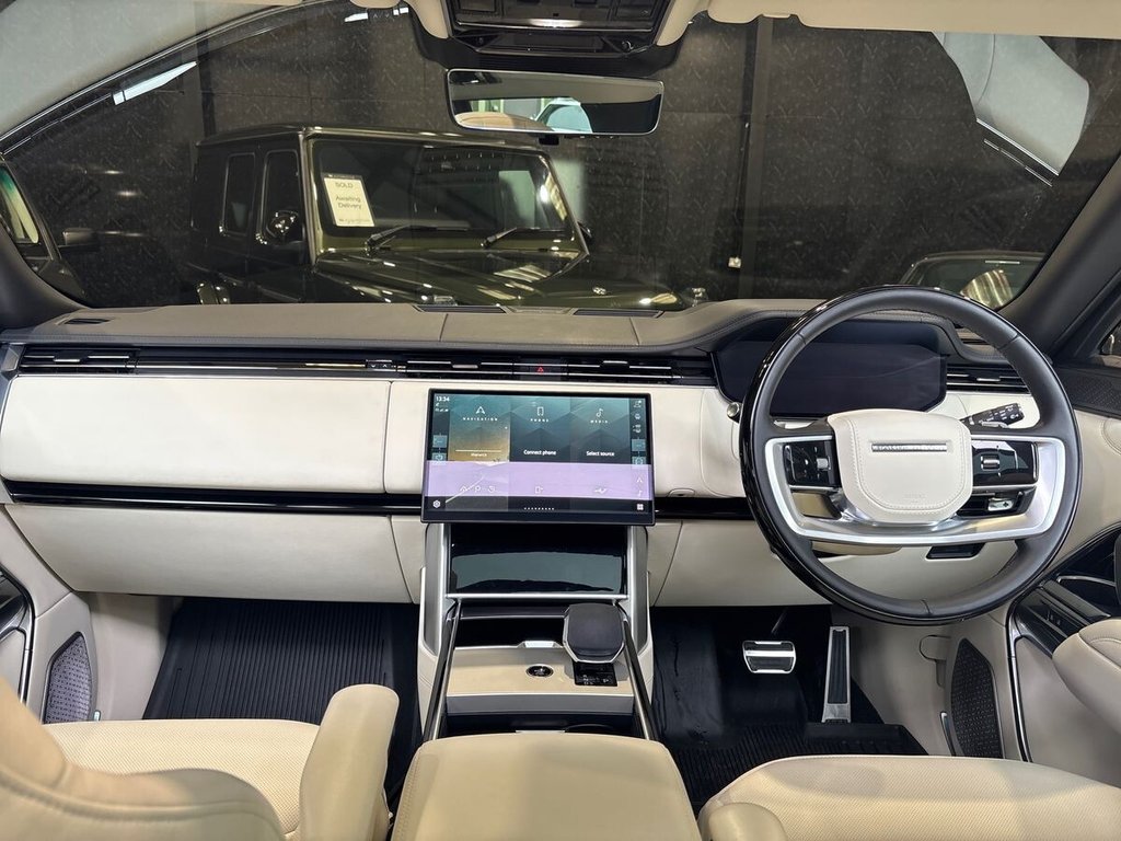 USED 2025 25 LAND ROVER RANGE ROVER 4.4 P530 V8 Autobiography SUV 5dr Petrol Auto 4WD Euro 6 (s/s) (LWB, 7Seat) (530 ps) VAT Q|1 OWNER|ELECTRIC TOW BAR