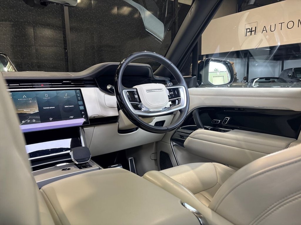 USED 2025 25 LAND ROVER RANGE ROVER 4.4 P530 V8 Autobiography SUV 5dr Petrol Auto 4WD Euro 6 (s/s) (LWB, 7Seat) (530 ps) VAT Q|1 OWNER|ELECTRIC TOW BAR