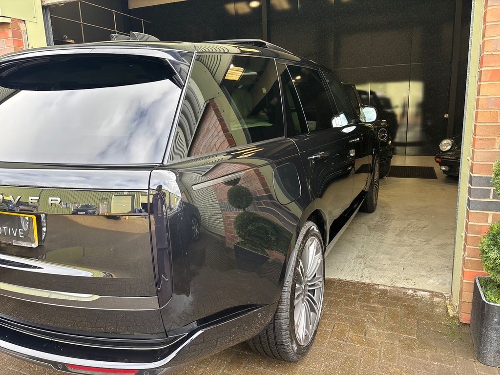 USED 2025 25 LAND ROVER RANGE ROVER 4.4 P530 V8 Autobiography SUV 5dr Petrol Auto 4WD Euro 6 (s/s) (LWB, 7Seat) (530 ps) VAT Q|1 OWNER|ELECTRIC TOW BAR