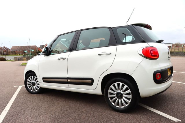 2013 FIAT 500L - Photo 4