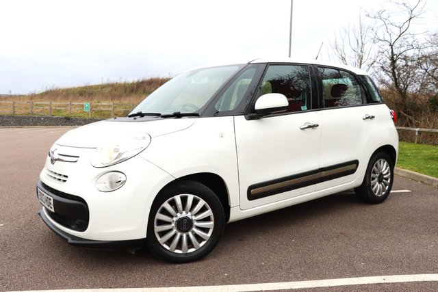 2013 FIAT 500L - Photo 9