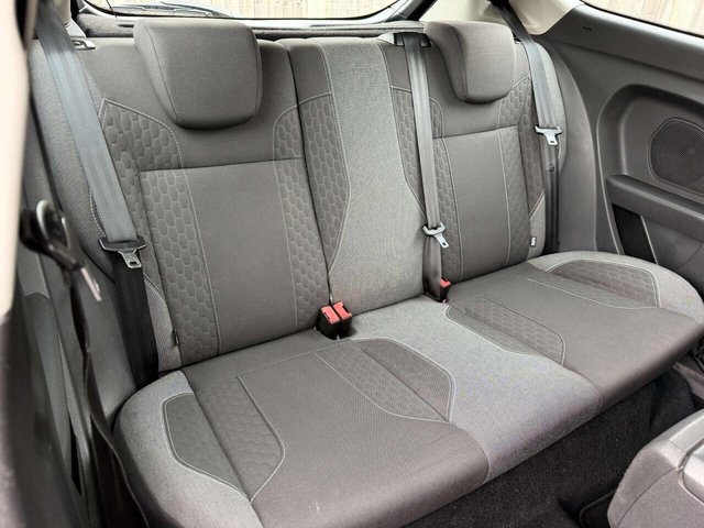 2016 Ford Fiesta - Photo 9