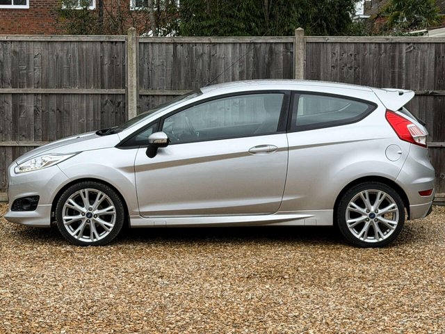 2016 Ford Fiesta - Photo 12