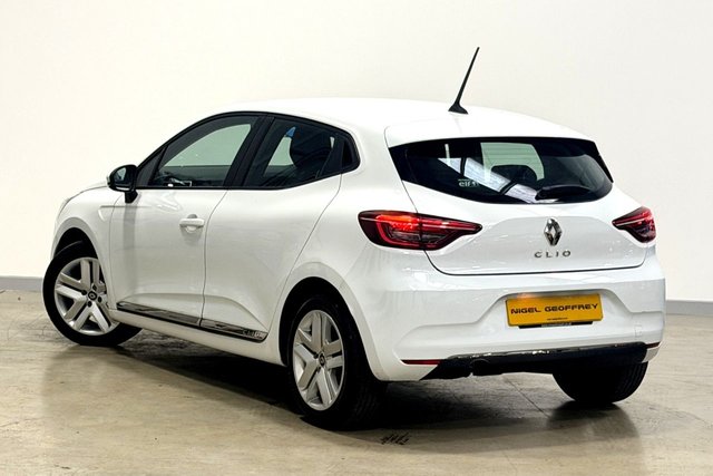 2020 RENAULT CLIO 1.0 TCe Play Hatchback 5dr Petrol Manual Euro 6 (s/s) (100 ps) - Photo 2