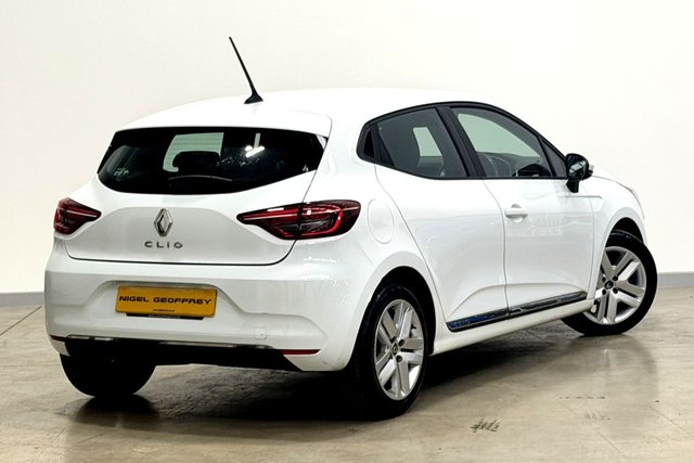 2020 RENAULT CLIO 1.0 TCe Play Hatchback 5dr Petrol Manual Euro 6 (s/s) (100 ps) - Photo 7