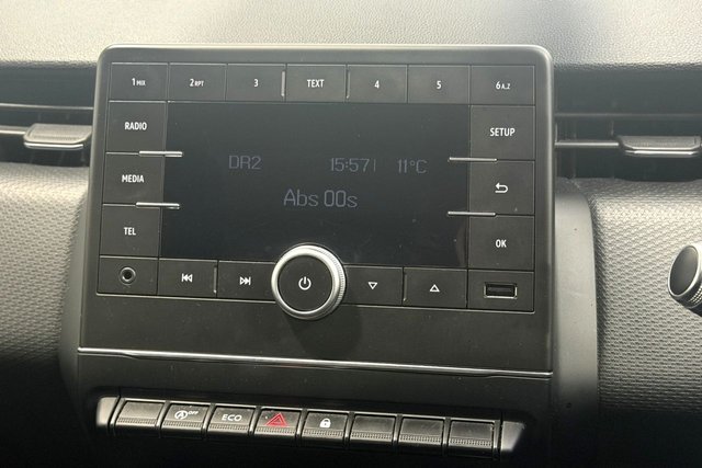 2020 RENAULT CLIO 1.0 TCe Play Hatchback 5dr Petrol Manual Euro 6 (s/s) (100 ps) - Photo 10