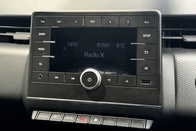 2020 RENAULT CLIO 1.0 TCe Play Hatchback 5dr Petrol Manual Euro 6 (s/s) (100 ps) - Photo 12