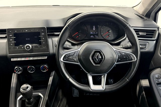 2020 RENAULT CLIO 1.0 TCe Play Hatchback 5dr Petrol Manual Euro 6 (s/s) (100 ps) - Photo 3