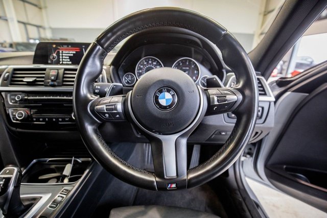 2017 BMW 3 Series 3L M Sport 4dr - Photo 2