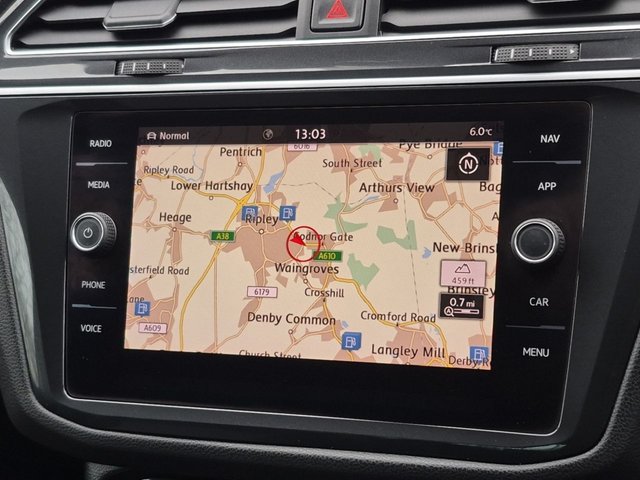 2018 Volkswagen Tiguan 2L R-Line 5dr - Photo 4