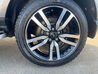 USED 2015 65 LAND ROVER DISCOVERY 4 3.0 SD V6 HSE Luxury SUV 5dr Diesel Auto 4WD Euro 6 (s/s) (256 bhp) ANOTHER ABSOLUTE BEAUTY, JUST IN AND FINISHED IN STUNNING METALLIC GREY PAINT+4 WHEEL DRIVE+7 SEATER+DIESEL+AUTOMATIC+ONLY 2 FORMER KEEPERS+SERVICE HISTORY+ULEZ COMPLIANT+REAR ENTERTAINMENT+PRIVACY GLASS+TOWBAR+AUTOMATIC HEADLIGHTS AND HIGH BEAM ASSIST+SIDE STEPS+FULL LEATHER INTERIOR+FULL PANORAMIC GLASS ROOF+SATELLITE NAVIGATION+PARK ASSIST+CLIMATE CONTROL+20 INCH 5 SPLIT SPOKE ALLOY WHEELS+CALL NOW TO ARRANGE A VIEWING+THIS VEHICLE IS NOT TO BE MISSED AND IS READY TO DRIVE AWAY TODAY!!!!!!!!!