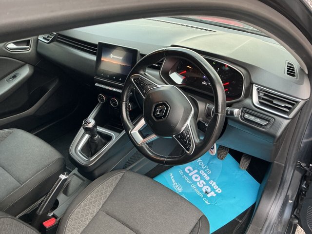 2020 RENAULT CLIO - Photo 8