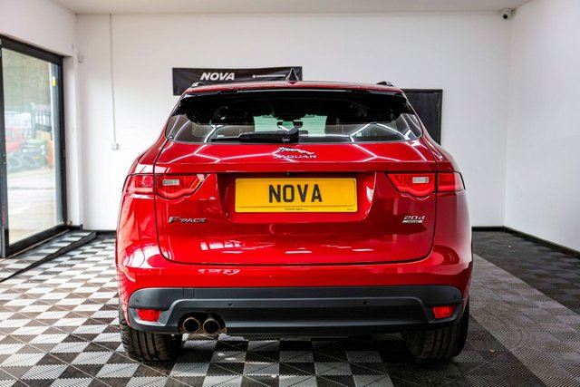 2020 Jaguar F-Pace 2L R-Sport 5dr - Photo 11