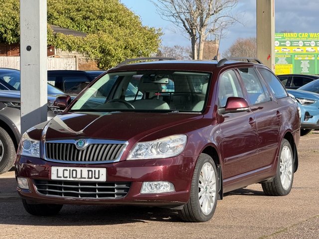 2010 Skoda Octavia 1.8L Laurin & Klement 5dr - Photo 3