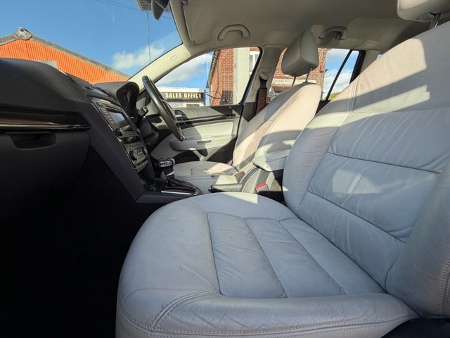 2010 Skoda Octavia 1.8L Laurin & Klement 5dr - Photo 8