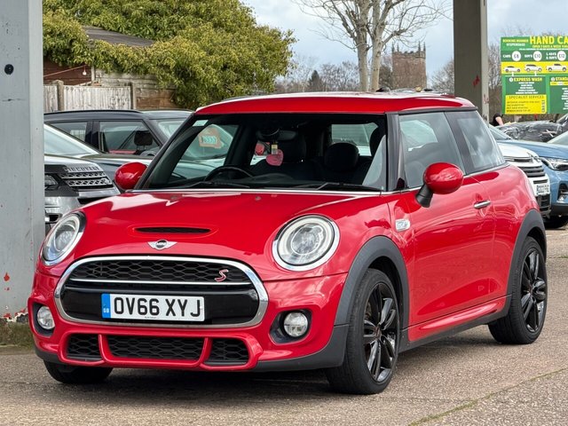 2016 MINI Hatch 2L Cooper S Works 3dr - Photo 3