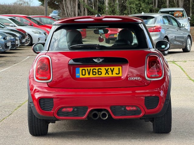 2016 MINI Hatch 2L Cooper S Works 3dr - Photo 5