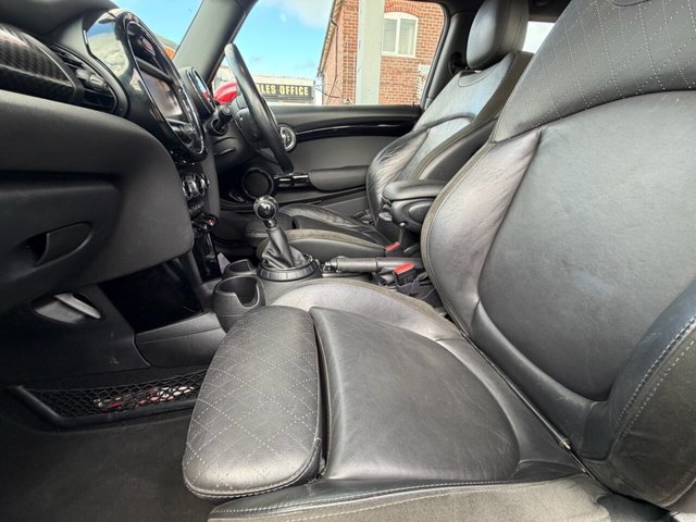 2016 MINI Hatch 2L Cooper S Works 3dr - Photo 7
