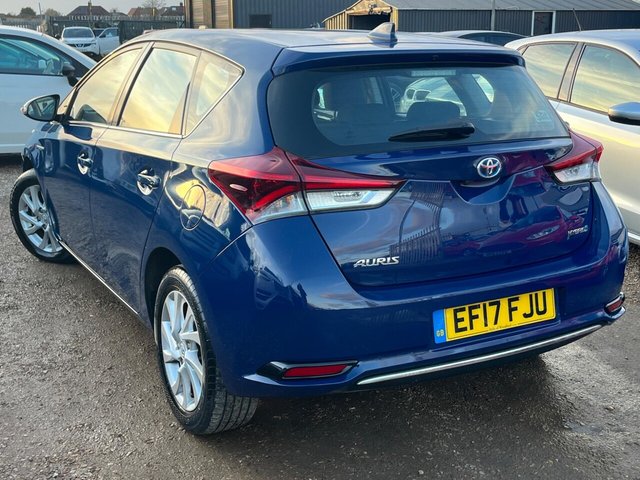 2017 TOYOTA AURIS - Photo 4