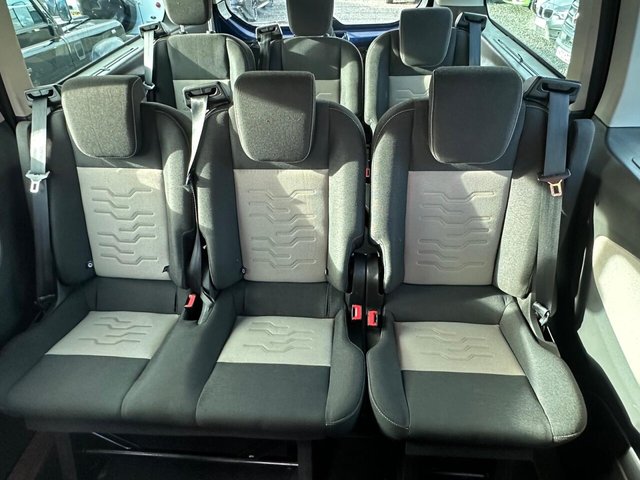 2015 FORD TOURNEO CUSTOM - Photo 4
