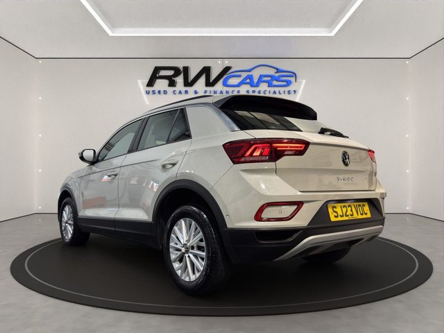 2023 Volkswagen T-Roc 1.5L Life 5dr - Photo 3
