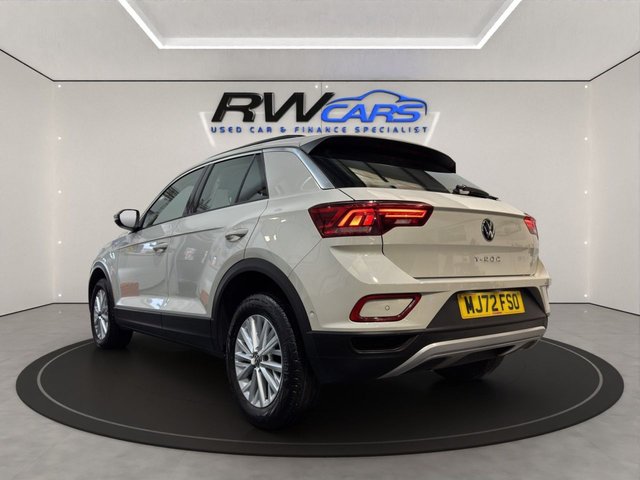 2022 Volkswagen T-Roc 1.5L Life 5dr - Photo 3