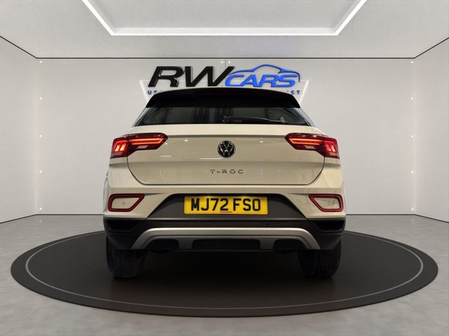 2022 Volkswagen T-Roc 1.5L Life 5dr - Photo 4