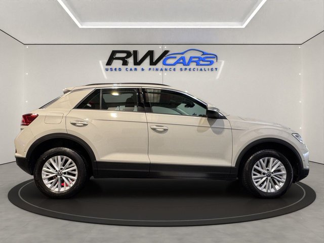 2022 Volkswagen T-Roc 1.5L Life 5dr - Photo 5