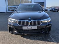 USED 2022 72 BMW 5 SERIES 2.0 520d MHT M Sport Saloon 4dr Diesel Hybrid Steptronic Euro 6 (s/s) (190 ps) LOW MILEAGE - CARBON BLACK