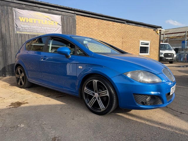 2010 leon 1.6 tdi cr se hatchback 5dr diesel manual euro 5 (s/s) (105 ps) 2010 116,000 manual 1.60 ltr blue... photo