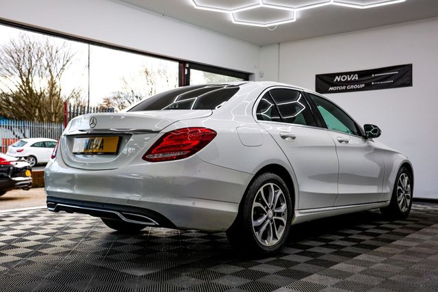 2017 Mercedes-Benz C-Class 1.6L Sport 4dr - Photo 10