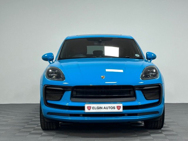 2022 Porsche Macan 2.9L S 5dr - Photo 2