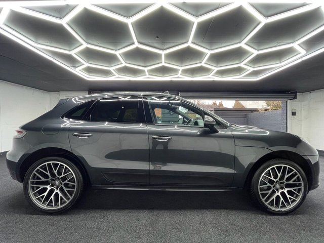 2019 Porsche Macan 3L S 5dr - Photo 3