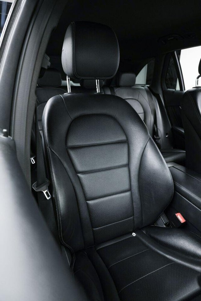 2017 MERCEDES-BENZ GLC 2.1 GLC250d AMG Line G-Tronic 4MATIC Euro 6 (s/s) 5dr - Photo 12