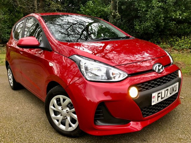 2017 17 Hyundai I10 1.0 SE Hatchback 5dr Petrol Manual Euro 6 (66 ps) ONLY 5,200 MILES-YES 5,200 MILES WITH 1 ELDERLY LADY OWNER FROM NEW + 20 A YEAR ROAD TAX//AIRCON//BLUETOOTH//DAB//X4 ELECTRIC WINDOWS//GARAGED FROM NEW STUNNING CONDITION//X2 REMOTE KEYS/HYUNDAI/SPECIALIST SERVICE STAMPS X8