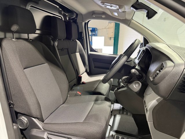 2022 VAUXHALL VIVARO - Photo 7