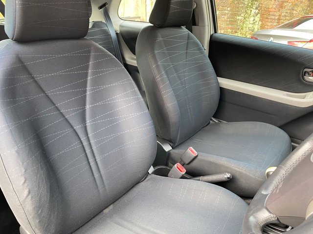 2006 TOYOTA YARIS 1.3 VVT-i T Spirit Hatchback 3dr Petrol Manual (141 g/km, 85 bhp) - Photo 12