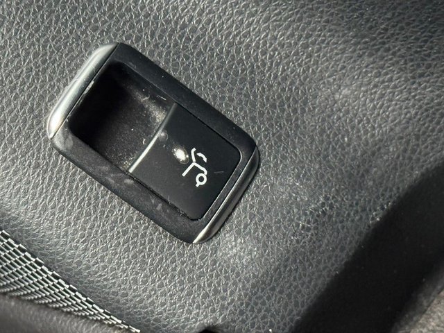 2016 Mercedes-Benz GLA - Photo 9