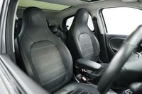 USED 2018 18 SMART FORFOUR EQ 17.6kWh Prime (Premium Plus) Auto 5dr Panoramic Roof, Black Leather