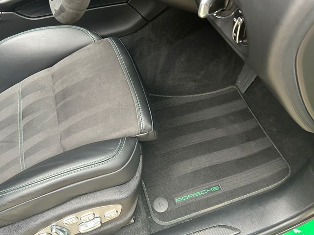 2023 PORSCHE MACAN - Photo 11